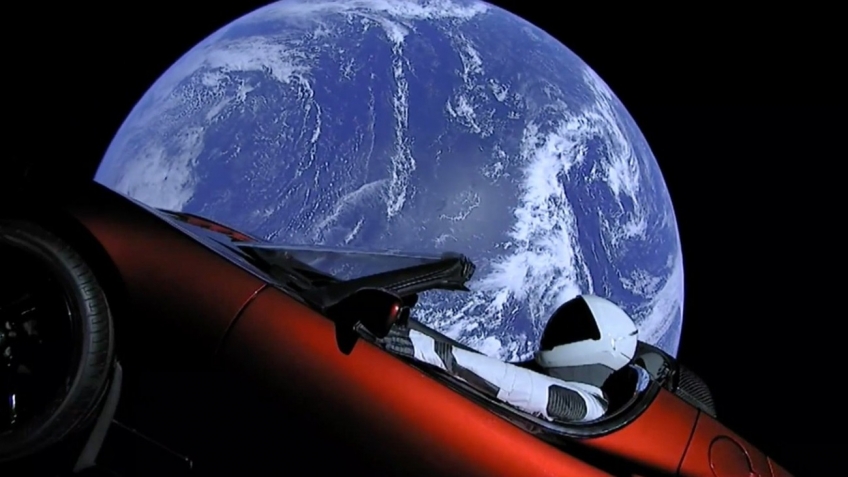 Tesla Roadster, Tesla, SpaceX