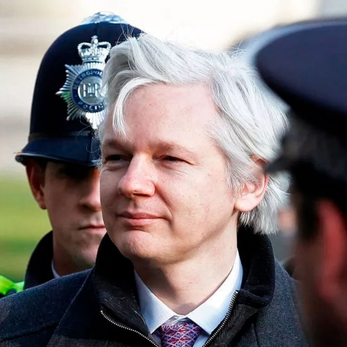 Джулиан Ассанж, Wikileaks