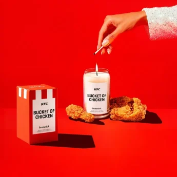 KFC-Kentucky-Fried-Chicken-Homesick-Candles-Buttery-Biscuits-Bucket-Of-Fried-Chicken-Car-Air-Freshener-Christmas-2.thumb.jpg.104d647fc40779d5cb56965ed3b7f48c