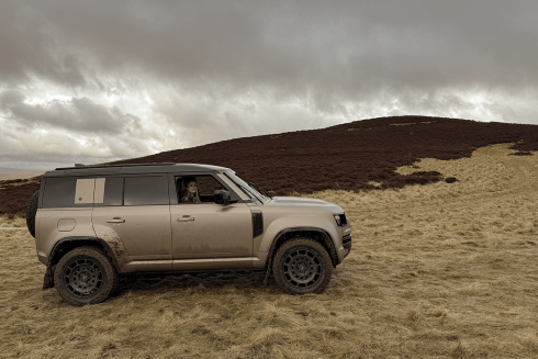 https___hypebeast.com_image_2025_03_28_2025-land-rover-defender-octa-review-11